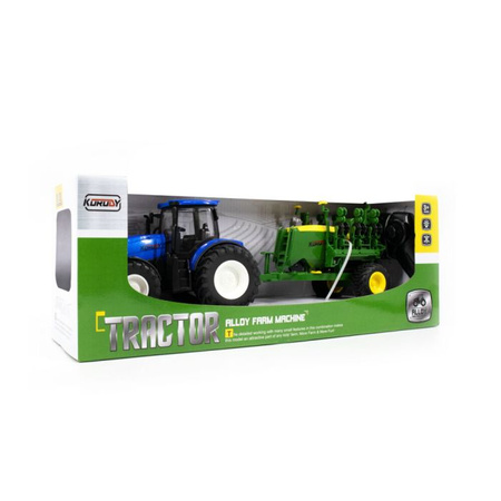 TRAKTOR Z MASZYNĄ NA RADIO