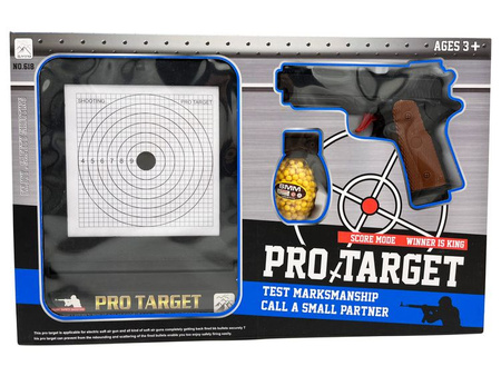 Imitacja broni na kulki. Zestaw z tarcza