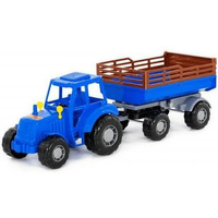 Traktor 'Majster' (niebieski) z przyczepą Nr2 (w siatce)
